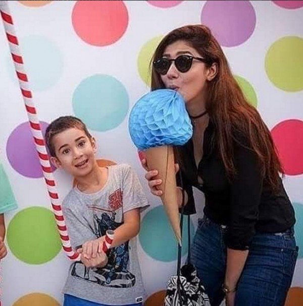 Mahira Khan and her Son