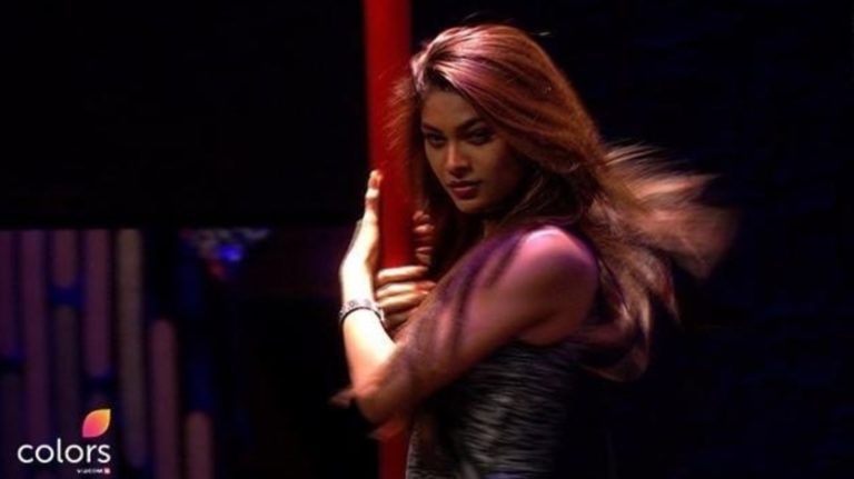 Lopamudra Raut’s Sexy Pole Dance in Viral Video Task!