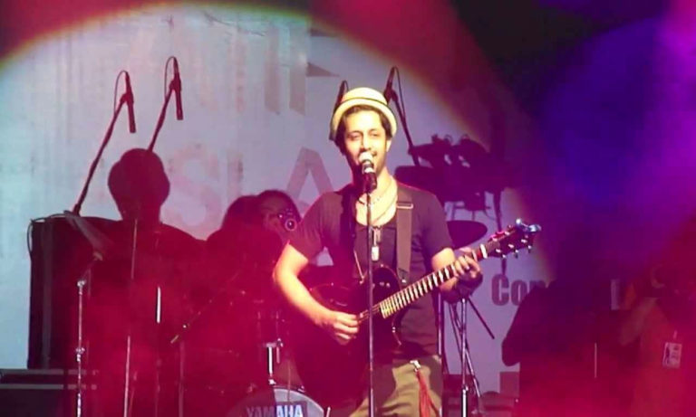 Atif Aslam Pays Tribute To Junaid Jamshed: Watch Video