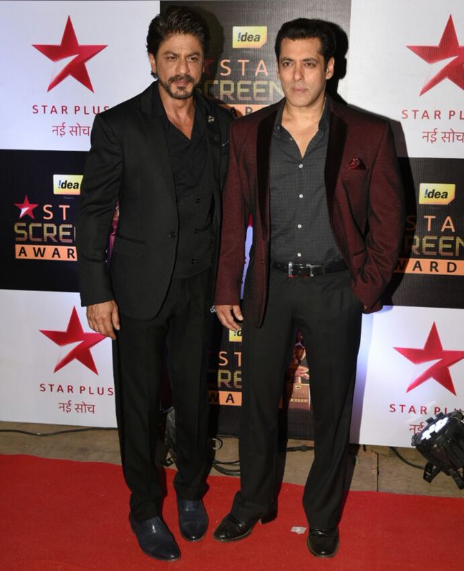 Salman Khan and Shah Rukh Khan at star screen awards