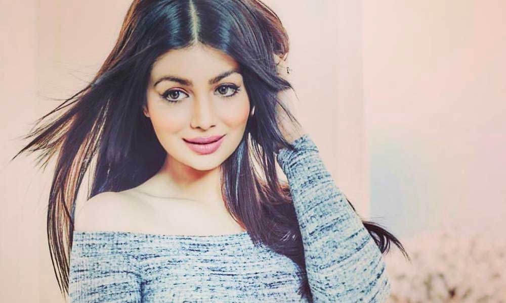 Ayesha Takias Post Surgery Photoshoot Proves Her Surgery Rumours