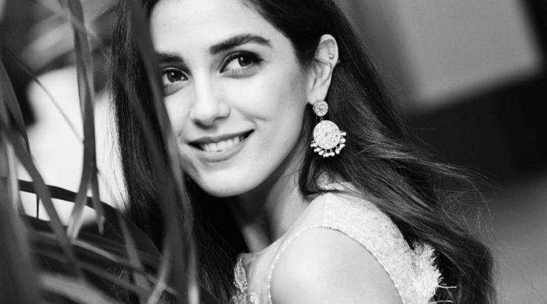 Maya Ali distributes ration bags to poor families amidst Coronavirus outbreak