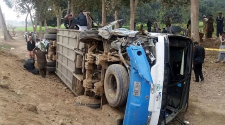 Seven Killed, over 30 injured in Bus Accident near Khanewal