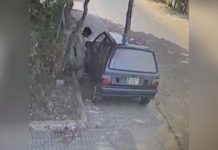 Video: 10-Year-Old caught stealing a car in Karachi Viral Video 10-Year-Old caught stealing a car in Karachi