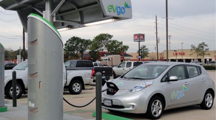 Electric Car Charing Stations making way in Pakistan | Pakistani Journal