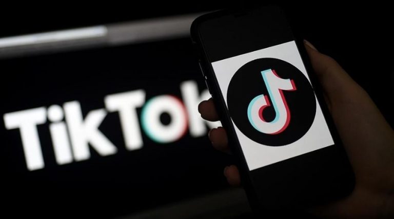 Women constable in Lahore got suspended for making TikTok
