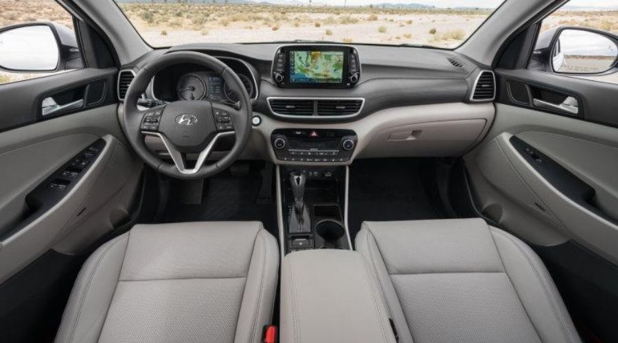 Hyundai Tucson interior view