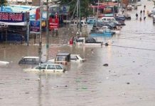 Heavy Rain in Karachi to continue till Tuesday: People sharing devastating pictures and videos on Twitter Heavy Rain in Karachi to continue till Tuesday: People sharing devastating pictures and videos on Twitter