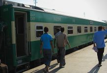 People can travel from Karachi to Lahore in 7 hours, says PM Imran Khan People can travel from Karachi to Lahore in 7 hours