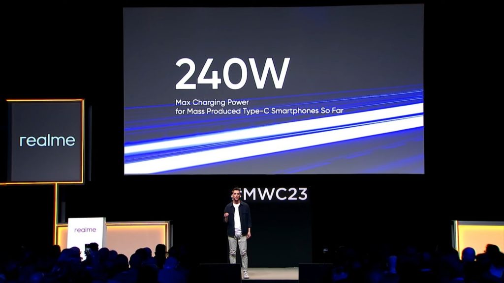 realme 240W Charging mwc 2023